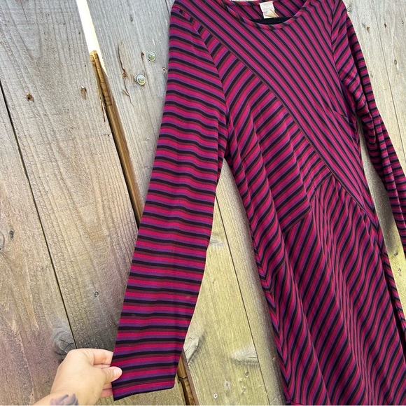 Chico’s Striped Asymmetrical-Hem Maxi Dress Size 4/6 NWT small - Picture 4 of 8